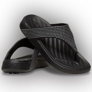 NWOT CROCS Getaway Gems Triangle Flip Size 9